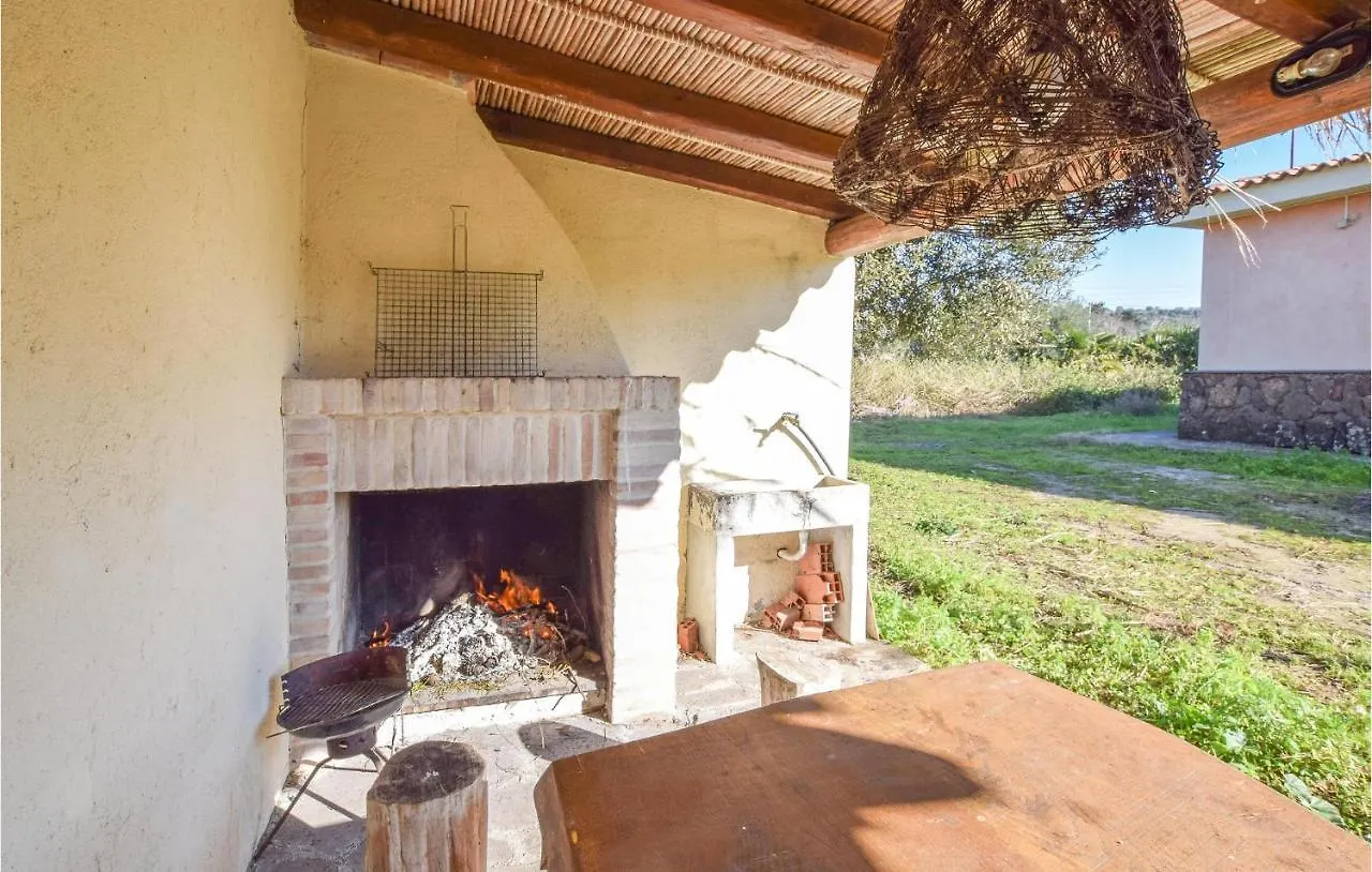 Lovely Home In Orosei With Kitchen イタリア